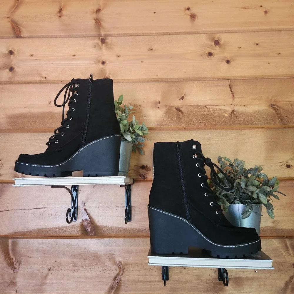 NWT Cool Planet Steve Madden Marsh Boots Black Sustainable Platform Wedge Lug 9M